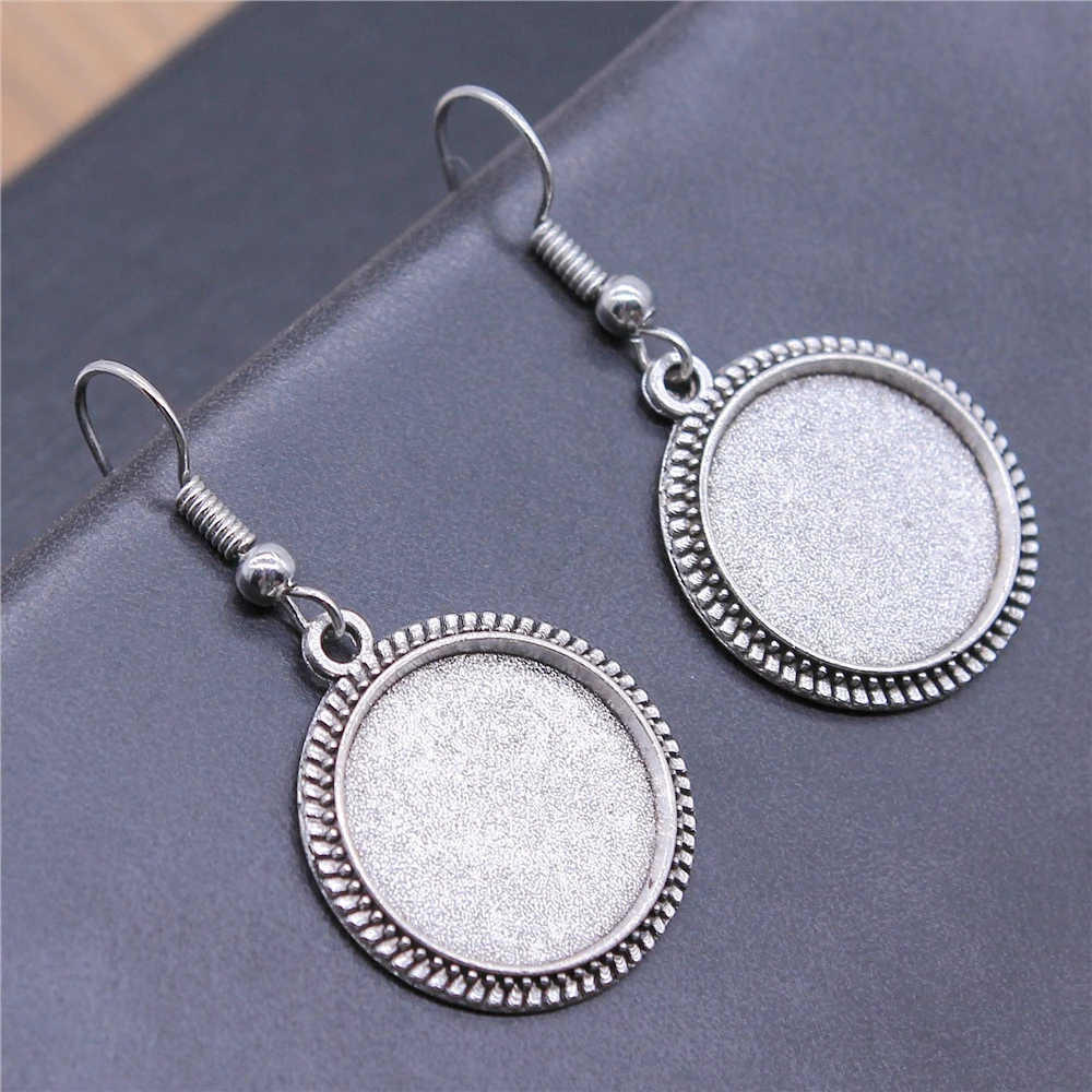 Vintage 2 Colors 16mm 20mm Round Simple Style Cameo Cabochon Pendant Base Setting Drop Earrings For Earring Making