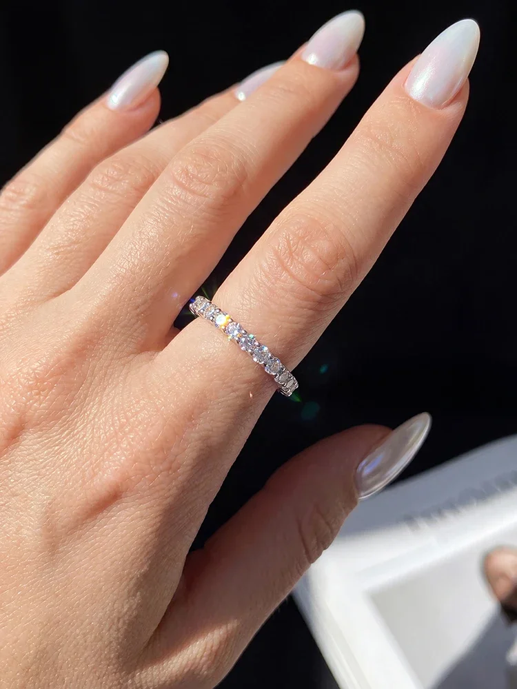 Glänzende Echte Runde Moissanit-Diamantringe für Damen Verlobung Jubiläum 925 Sterling Silber Feiner Schmuck – Detail 3