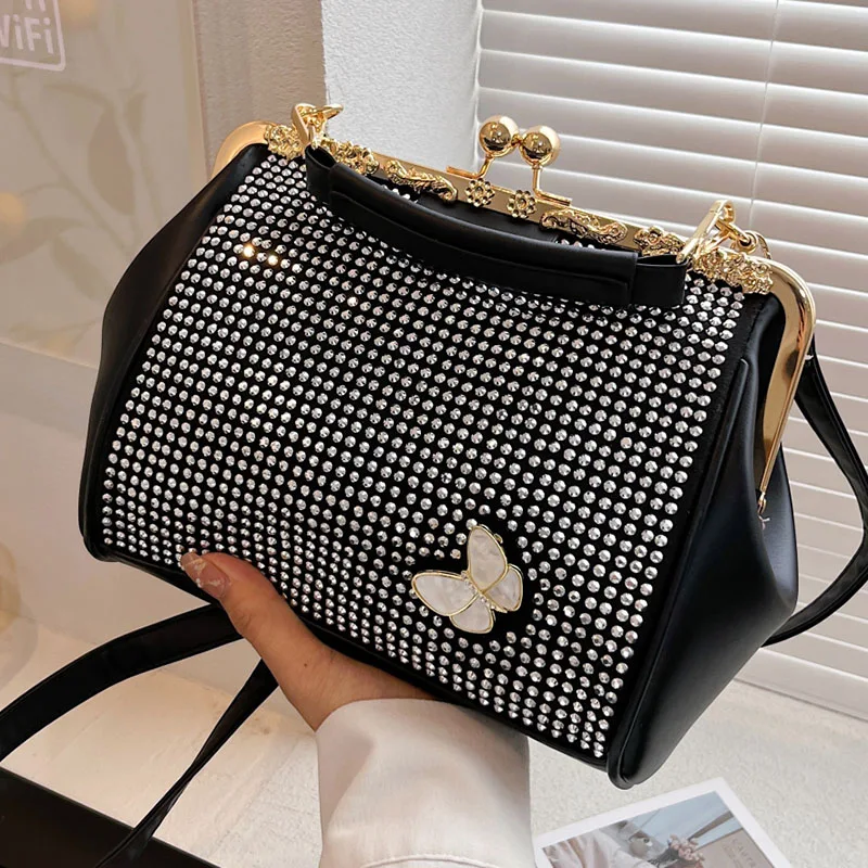 Luxury Women Shining Hot Diamond Shell Clip Evening Clutch Fashion Lady Chain Shoulder Bags Lady Bling Crystal Crossbody Bags