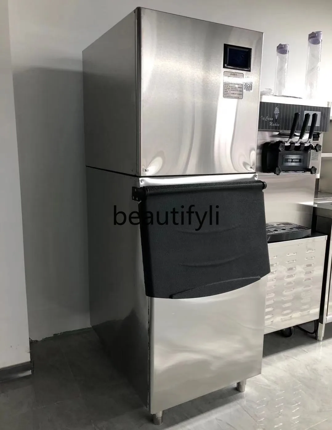 آلة صنع الثلج التجارية لشاي الحليب بار الإنتاج الضخم التلقائي ، آلة مكعبات الثلج الهلال