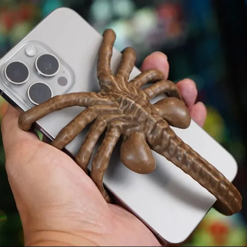 New Alien Romulus Movie Peripheral Pvc Facehugger Movie Figure Mobile Phone Holder Halloween Gift To Friend