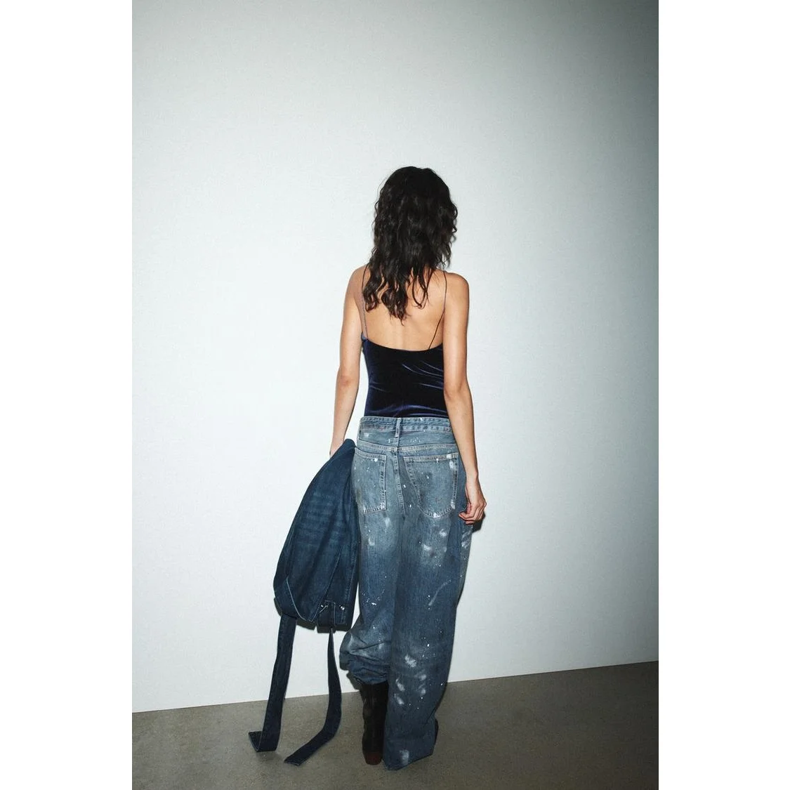 Macacão de Veludo com Gola em Coração para Mulheres, Design Novo de Outono Inverno, Calças de Cintura Alta em Fibra de Poliéster