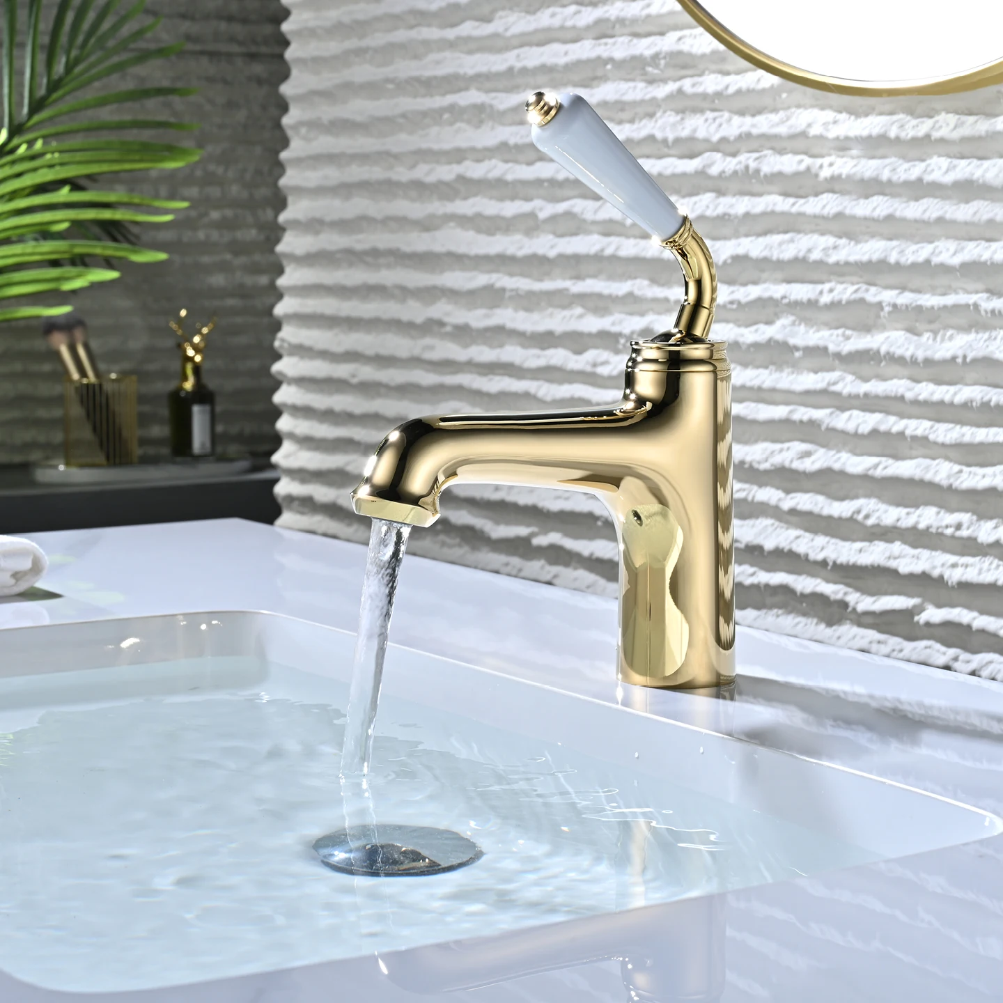 

One Hole Bathroom Vanity Sink Faucet Deck Mounted Single Handle Hot and Cold Mixer Taps Lavatory Basin Sink Faucet Gold