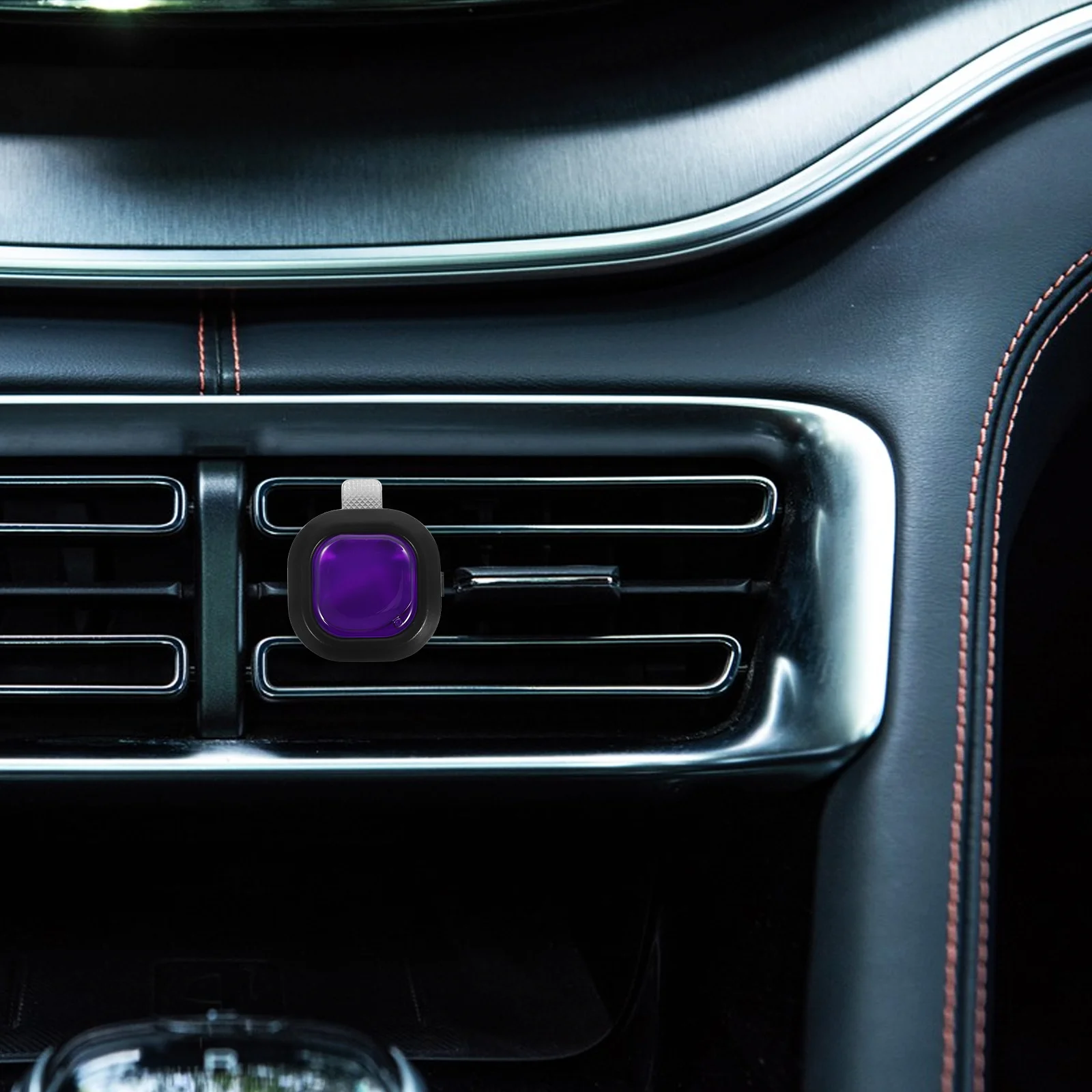 

Car Air Freshener Clip Lavender Scent Aromatherapy Vent Diffuser For Women Auto Interior Decor Vehicle-Mounted Essential Oil