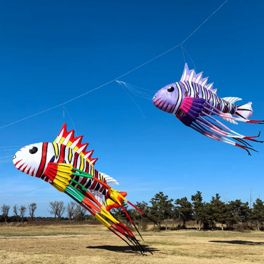 9 กม.8 m ~ 12 m สีสัน Lionfish Kite Line ซักรีด Kite Soft Inflatable 30D Ripstop ไนลอนพร้อมกระเป๋าสําหรับ Kite เทศกาล