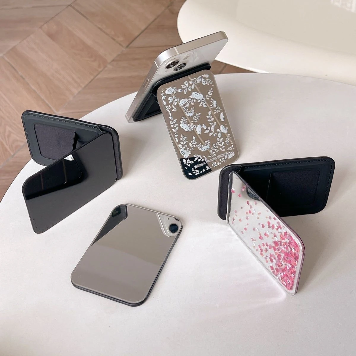 

Fragmented Heart Magnetic Card Holder Phone Stand for IPhone Holder Mount Support for Galaxy Phone Accessories