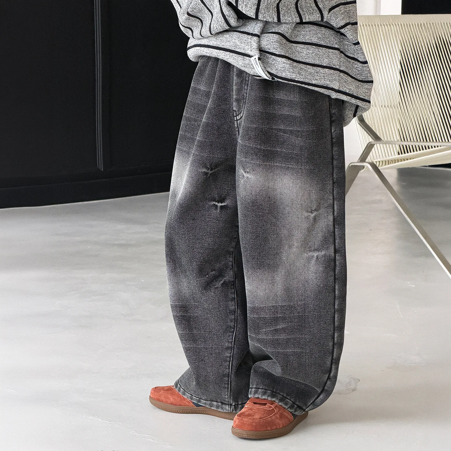Children's Clothing Boys' Velvet Jeans Children's Deep Autumn Korean Version 2026 New Retro Children's Clothing Set