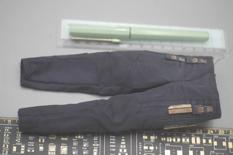 

SOOSOOTOYS 1/6 Scale SST-036 Male Sodier Tactician Pants Model for 12'' Figure