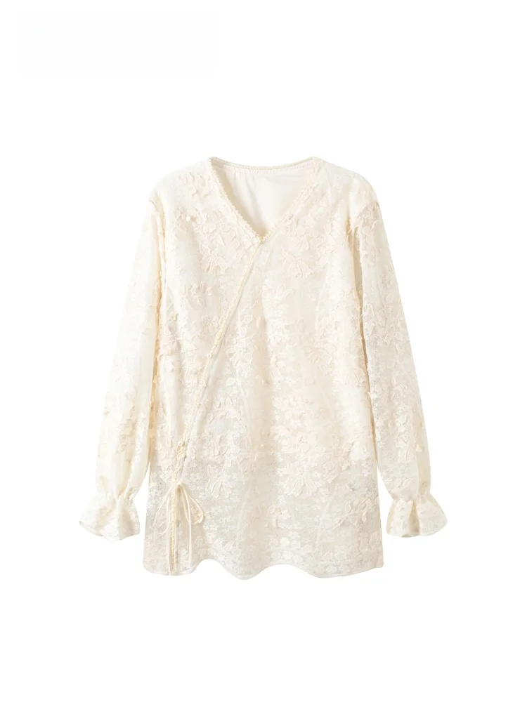 

plus Size Lace Hollow out Long Sve V-Ne irt Women's Casual Early Spring New Sle Floral Embroidery Loose Fit Top