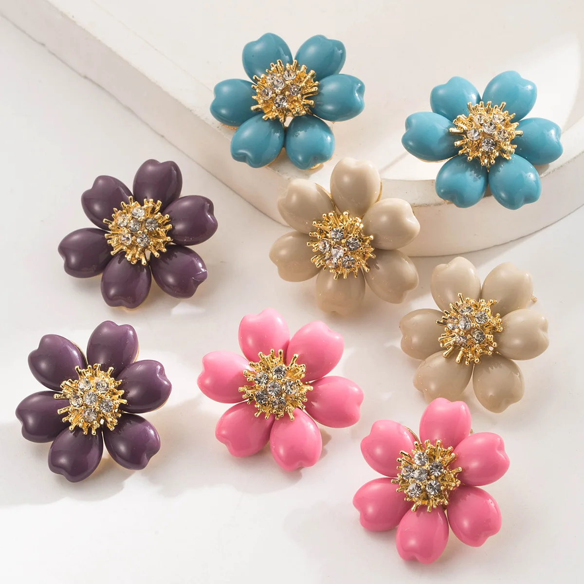 Charming Glossy Enamel Flower Stud Earrings Sparkling Rhinestone Stamen Cute Sweet Ear Pins Summer Vacation Jewelry For Girls