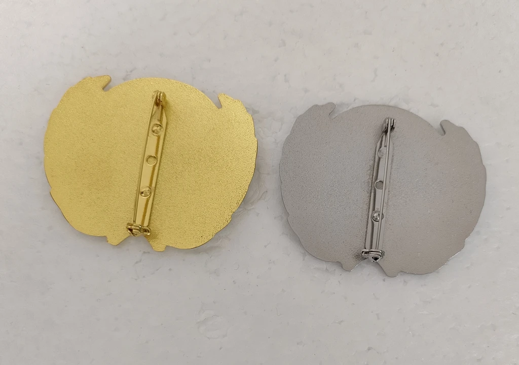 Gold And Silver UN UNITED NATIONS MEDAL BERET CAP METAL BADGE PIN COCKADE #4