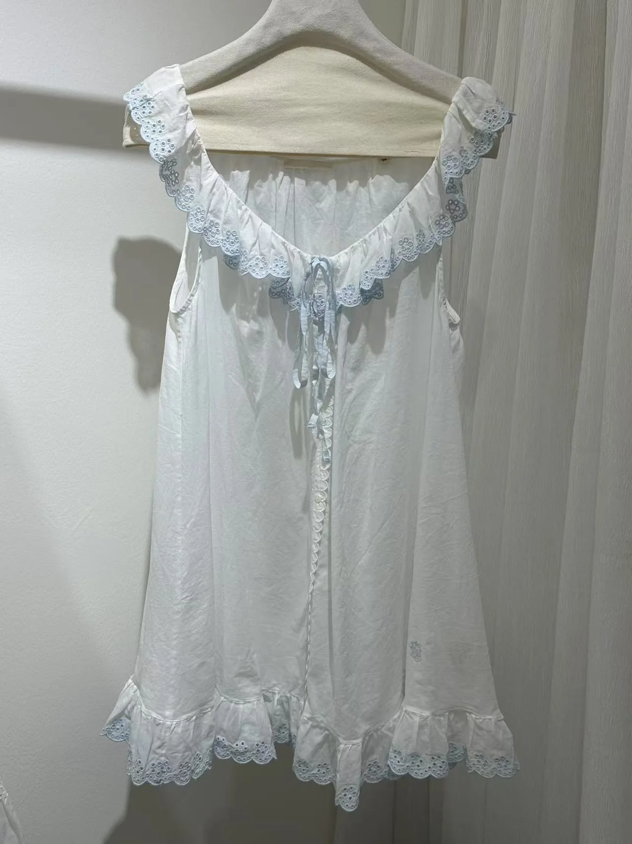 

Blue Embroidery Edge Women Vest Dress Hollow Out Ruffled Collar Sleeveless Casual White Cotton Mini Robe