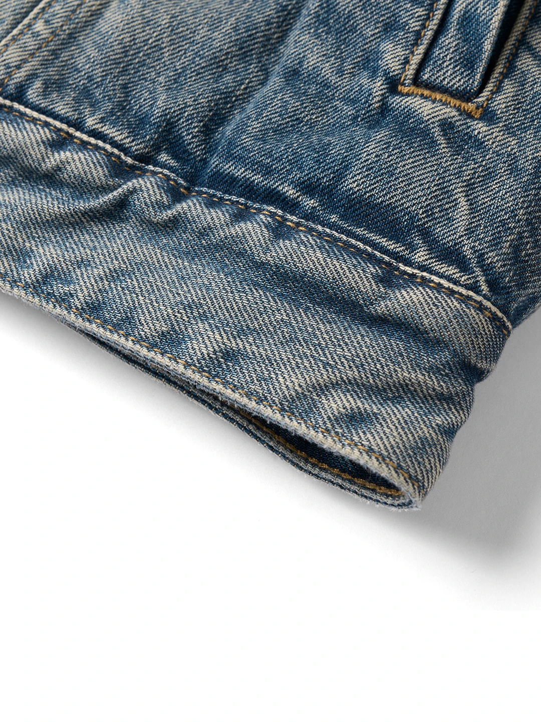 แจ็คเก็ตยีนส์ทรงทรัคเกอร์บุขนเชอร์ปา รุ่นใหม่ประจำฤดูหนาวปี 2025 จาก SIMWOOD สำหรับผู้ชาย น้ำหนัก 12.8 ออนซ์ ลุควินเทจแบบซักแล้ว ให้ความอบอุ่น มีไซส์ใหญ่พิเศษ