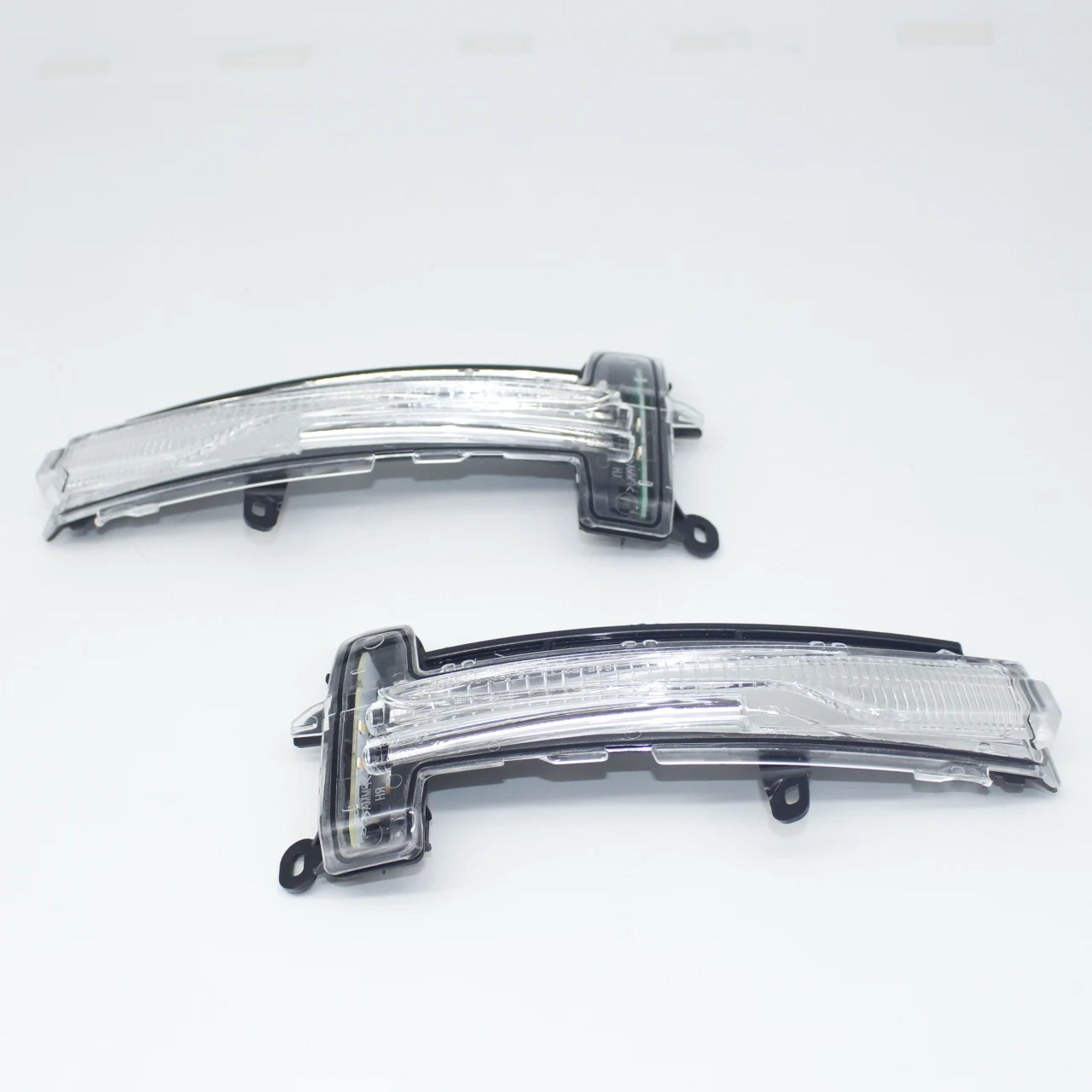 

Car Wing Mirror Indicator Signal Light for Volvo XC60 2014 2015 2016 2017