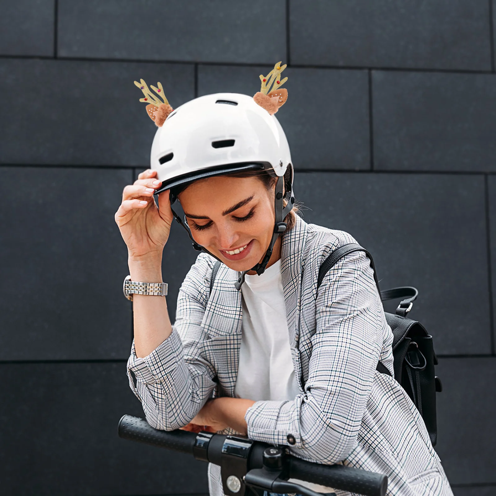 Adorno de asta de Reno, decoración navideña, accesorios para motocicleta, bonito cuerno de ciervo para equipo de equitación, 1 par