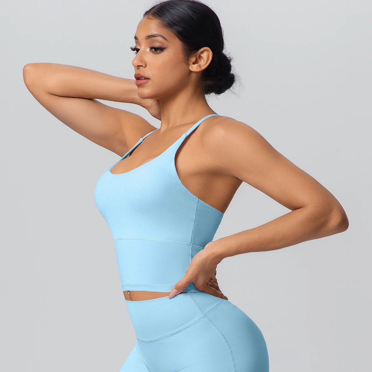 1 Stück Einfarbiger Weicher Rückenfreier Fitness-Yoga-BH für Damen, Hochfester Stoßdämpfender Sport-Top mit Push-Up-Effekt und Brustpolster – Detail 31