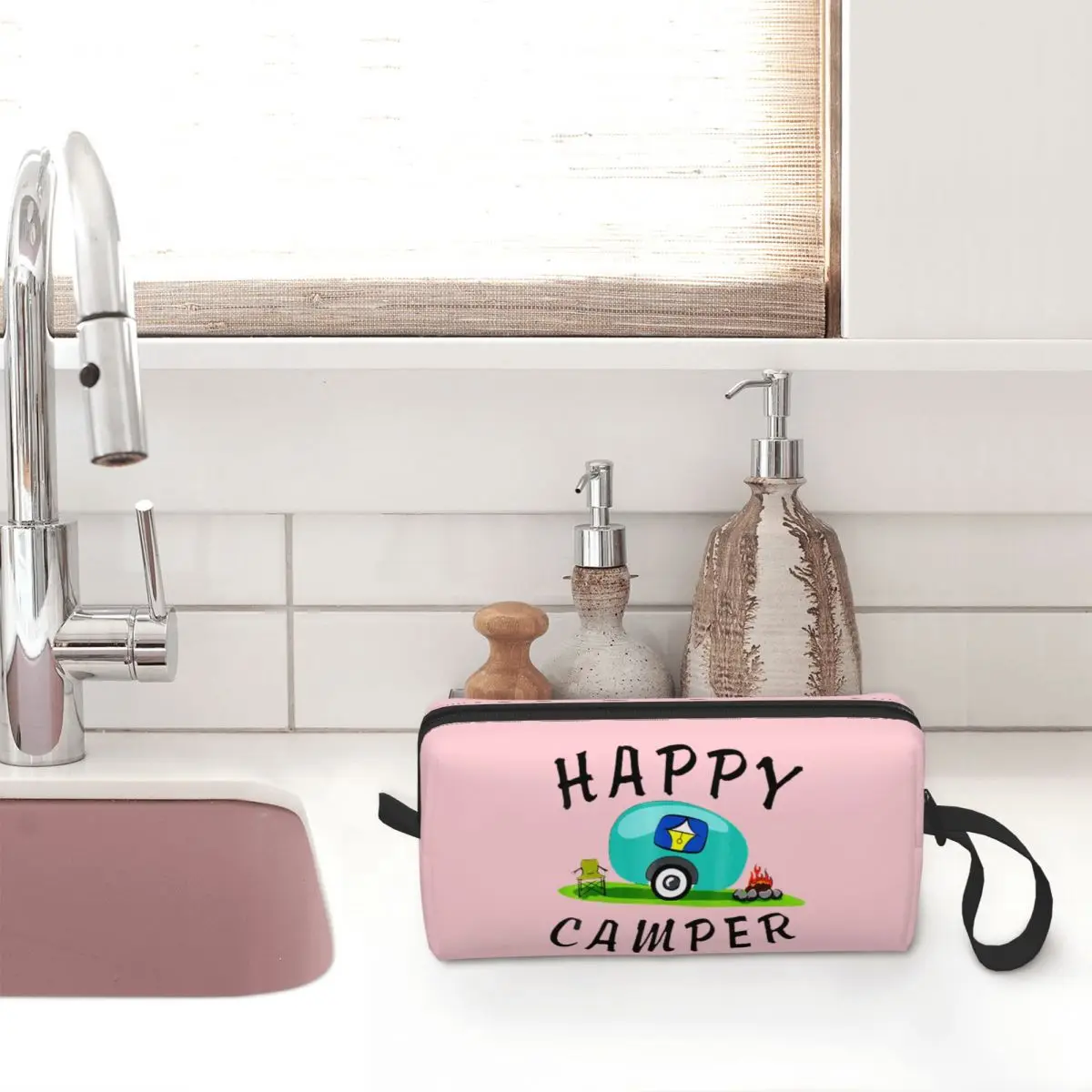 CUSTOM น่ารัก Happy Camping Trailer Camper กระเป๋าเดินทางผู้หญิงแต่งหน้าเครื่องสําอางค์ความงาม Dopp ชุด