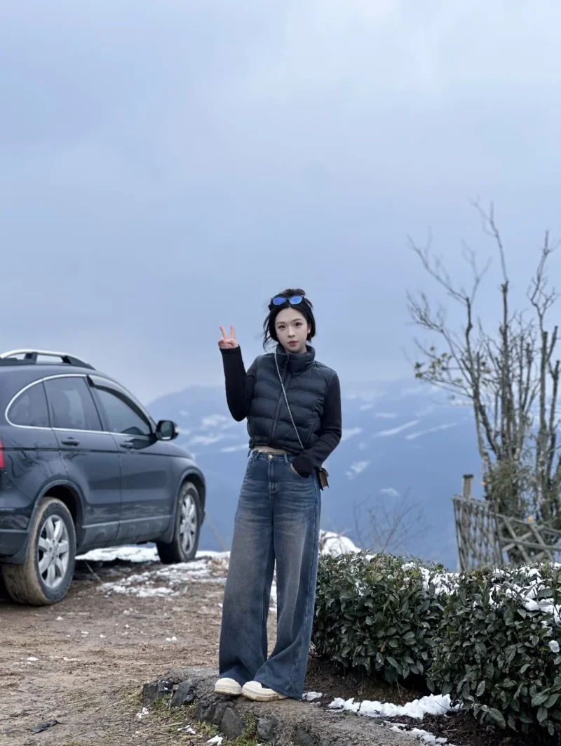 ETJ 2025 women's autumn and winter casual sports short jacket outdoor hiking light casual warm stitching sleeve quilted jacket