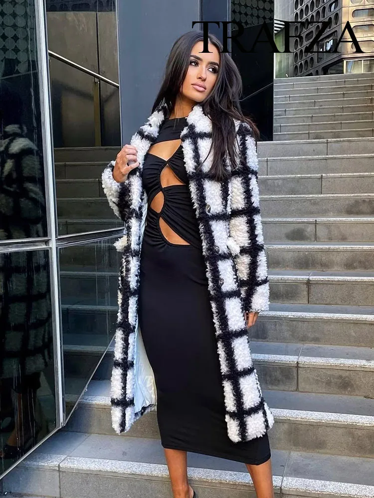 

TRAFZA Winter New Fashion Women Coats Black And White Plaid Turn-Down Collar Long Sleeves Pockets Female Vintage Overcoats