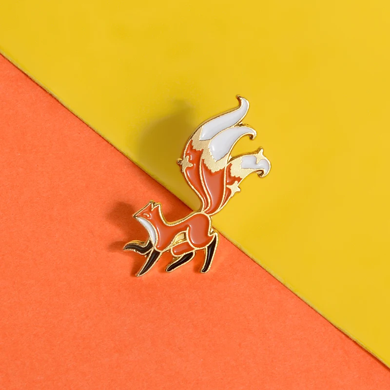 Little Fox Enamel Pin Mini Animal Jewelry Shirt Lapel Cartoon Big Tail Fox Badge Brooches Pins Gift for Friends Wholesale