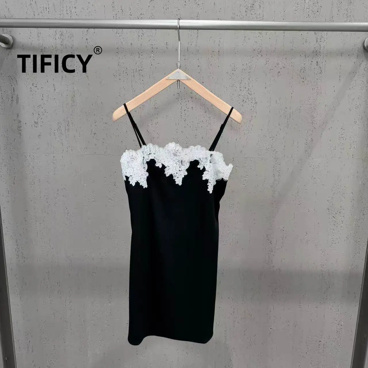 High Street T-shirts Tanks Dresses Women's Autumn Black Lace Patchwork Loose Top Paired with Dress Waist Style Ins Style Set