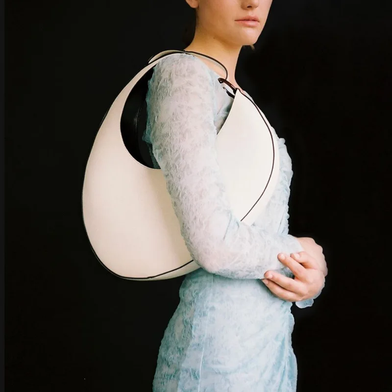 2025 Fashion Desgin Minimalist Oval Underarm Bag Women Stylish Crescent Shape Handbags Leisure Large Capacity Tote