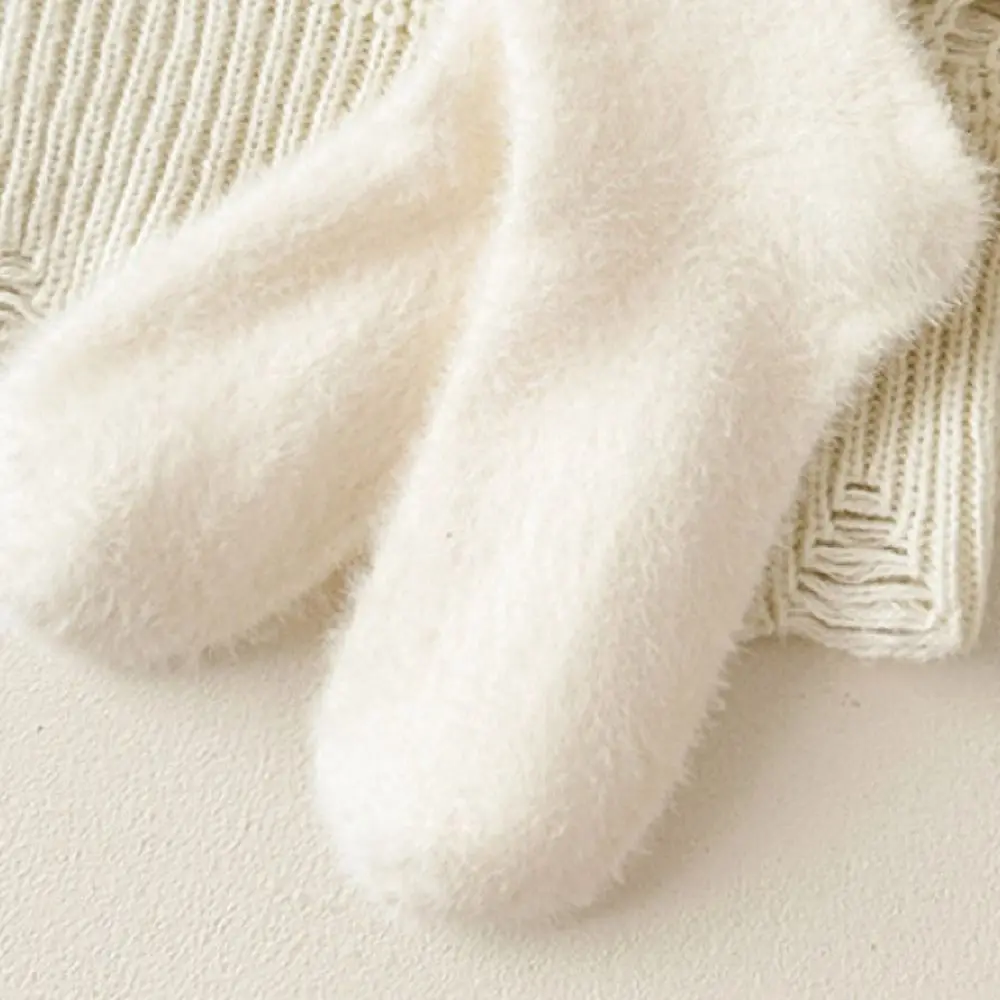 5 أزواج الوردي Bowknot المرأة سميكة الجوارب لينة لطيف أفخم النوم الجوارب مريحة بلون الجوارب المنزلية الدافئة الطقس البارد