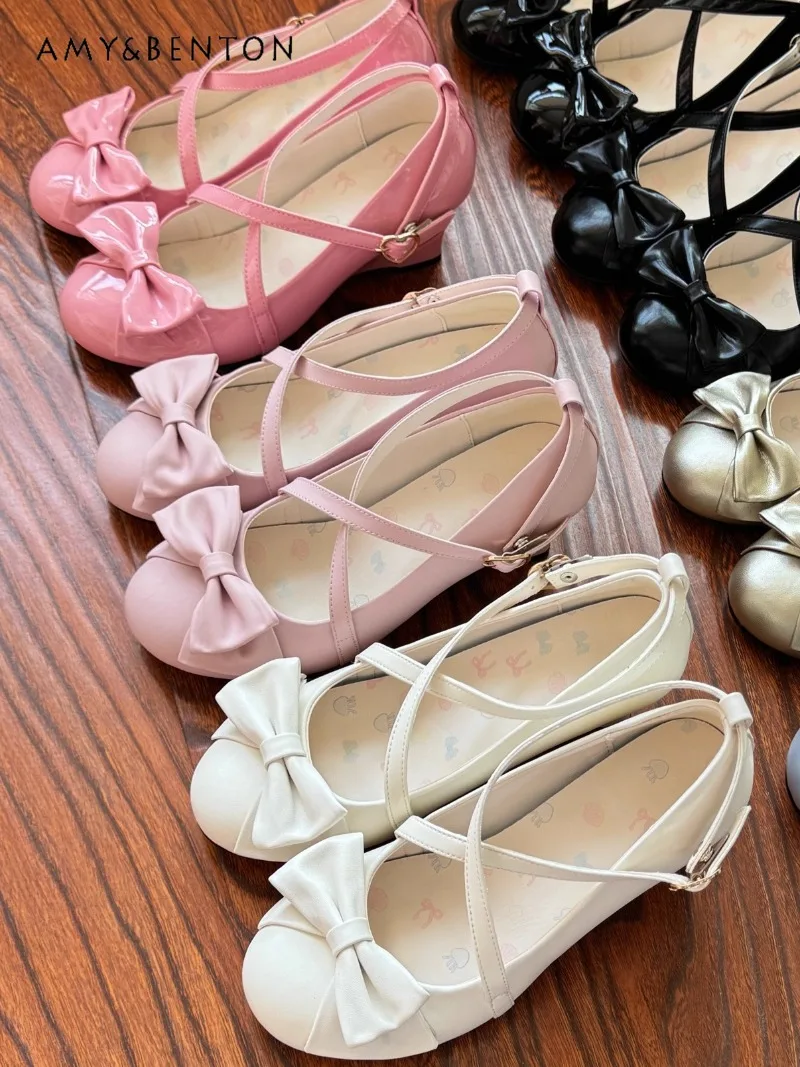 

Универсальные милые туфли серии CLA, оригинальные туфли на танкетке в форме сердца Лолиты, милые однотонные элегантные женские туфли принцессы на высоком каблуке с круглым носком