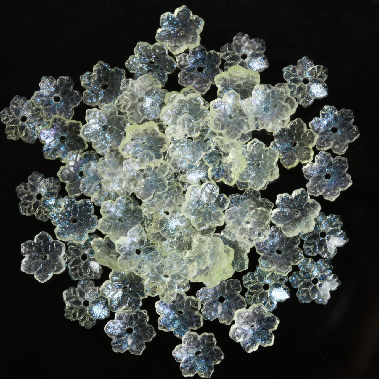 Beautiful 10MM Stereo Christmas Snowflake Glass Beads Transparent Beads For Festival Ornaments DIY Handmade Beading Materials