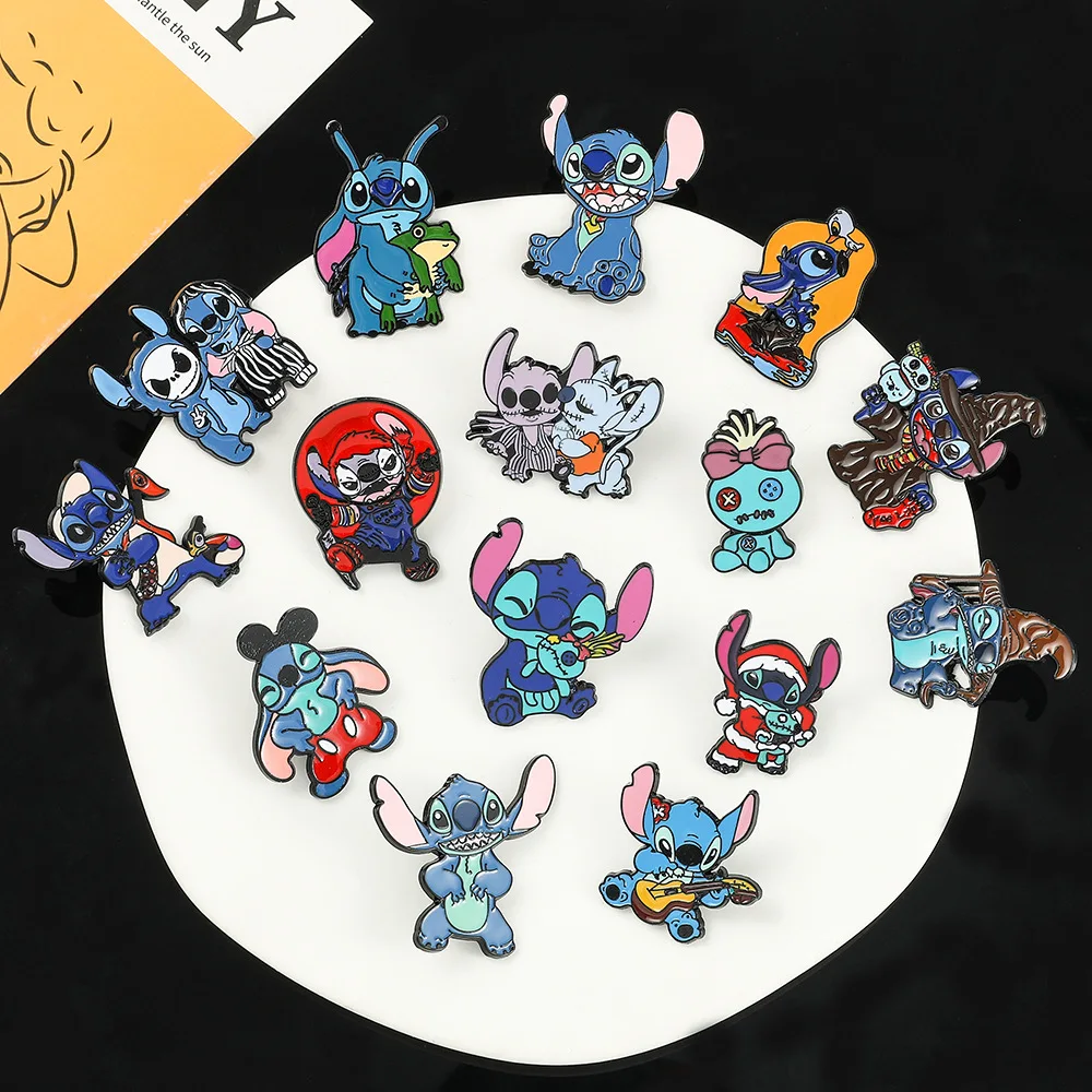 Disney broche de dibujos animados Stitch, figuras de acción de Anime, Stitch, Mickey, Minnie Mouse, joyería esmaltada, alfileres bonitos, regalos de cumpleaños para niños