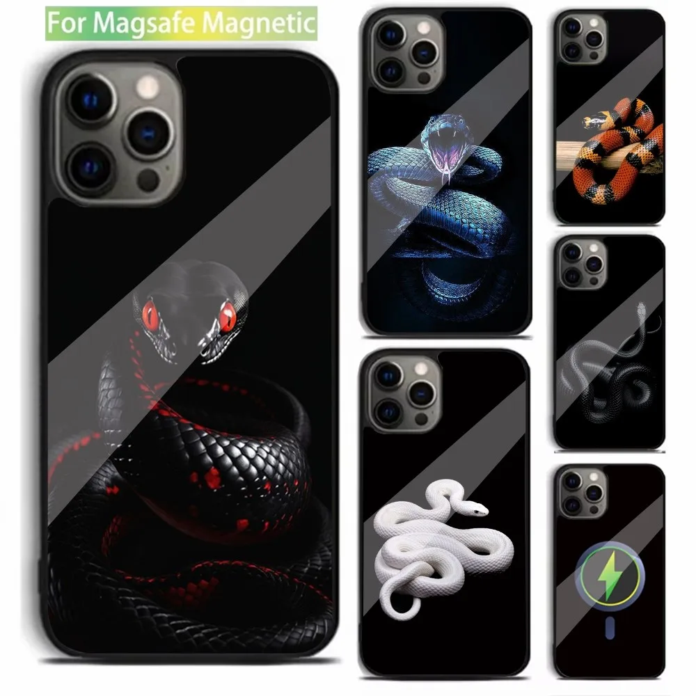 

Black White Yellow Snake Pattern Phone Case For iPhone 16,15,14,13,12,11,Plus,Pro,Max,Mini Magsafe Magnetic Wireless Charging