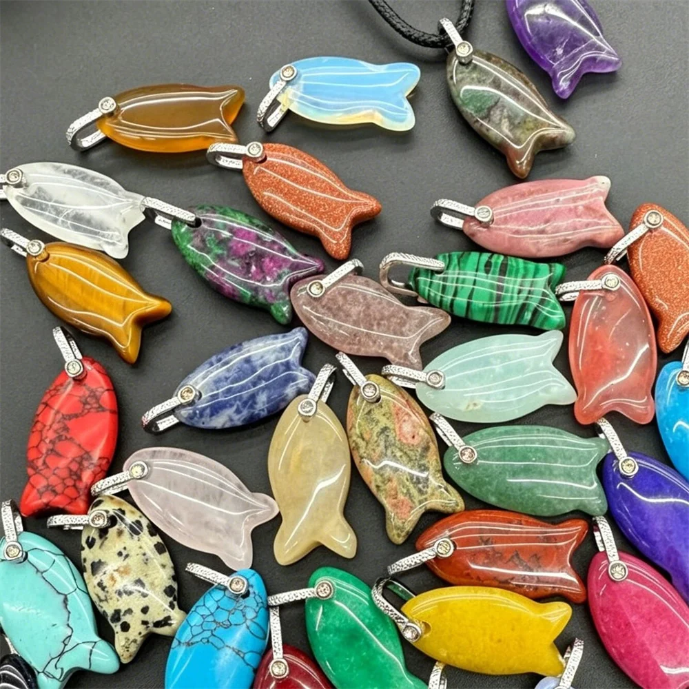 10pc/lot Ocean-style Natural Stone Carved Small Fish Pendant Colorful Crystal Jade Amethysts Charms DIY Accessories for Ladies