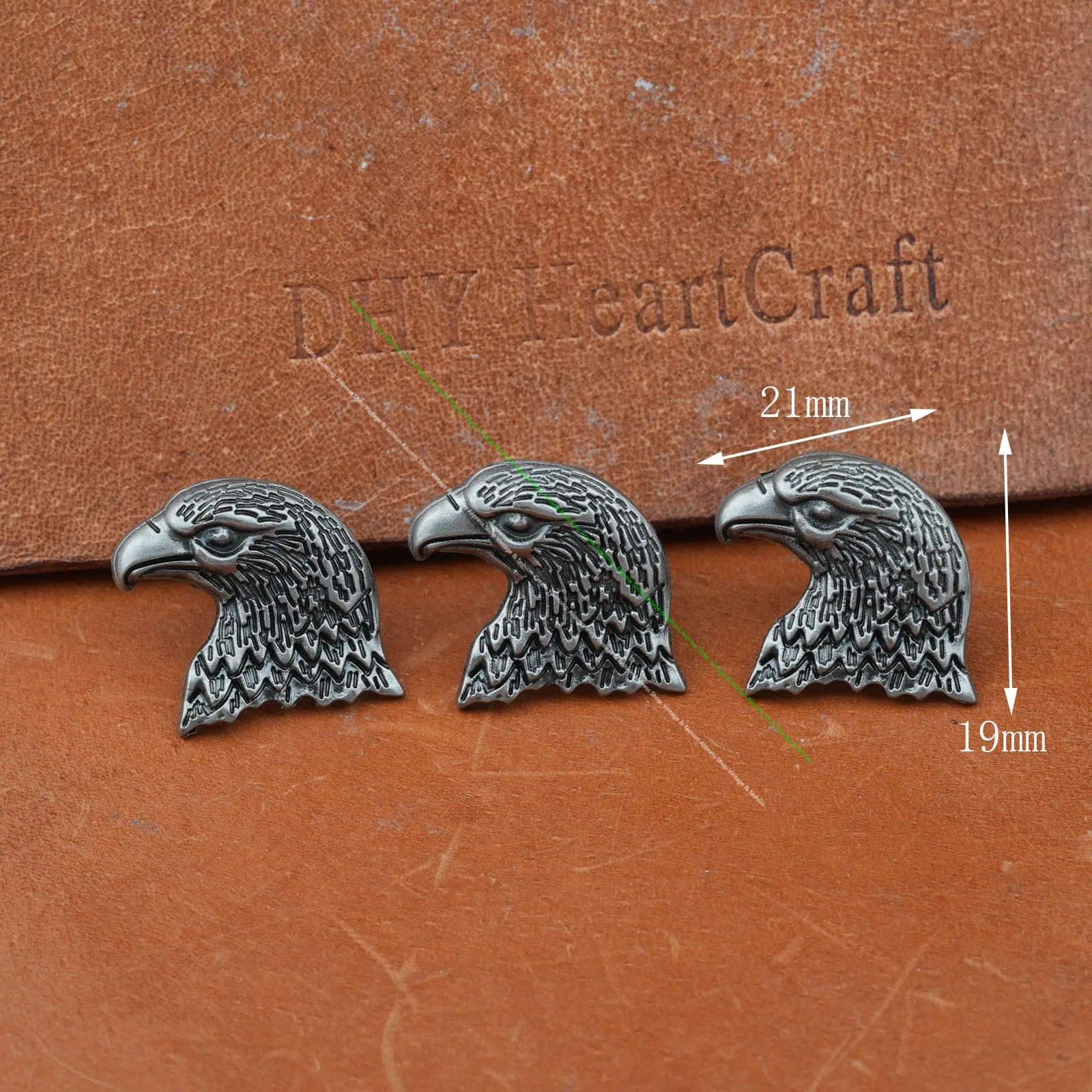 19x21mm 20 stücke Biker Motorrad SPLITTER LINKS GESICHT ADLER NIETEN STUDS FÜR LEATHERCRAFT GÜRTEL DECOR RIVETBACK CONCHOS – Detail 1