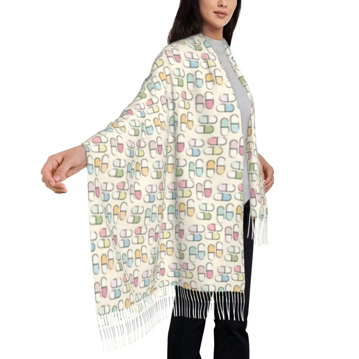 

Шаль с узором из пастельных таблеток, шарф с кисточками