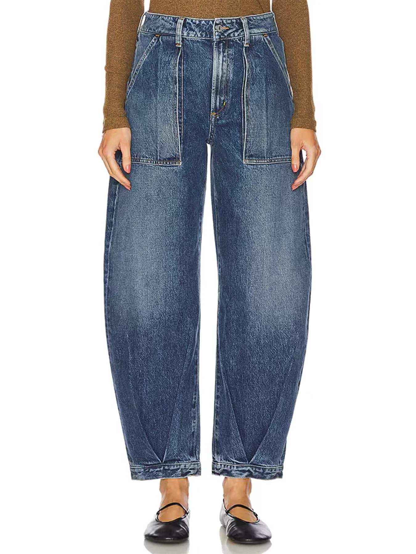 

Women's casual stretch denim jeans with diagonal pockets, pleated cuffs, fashionable wash process, and loose fit.