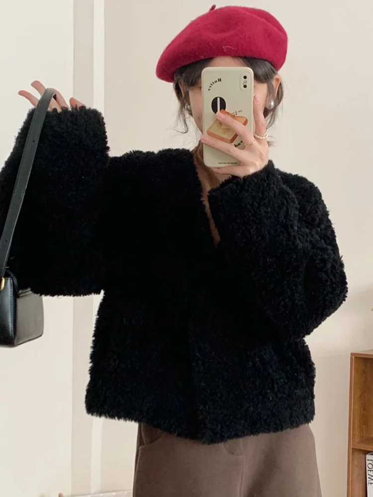 الشتاء خمر المرأة فو لامب معطف دافئ لينة طويلة الأكمام الخامس الرقبة الحلو سترة الرجعية بسيطة الصلبة الكورية الإناث Preppy نمط القمم