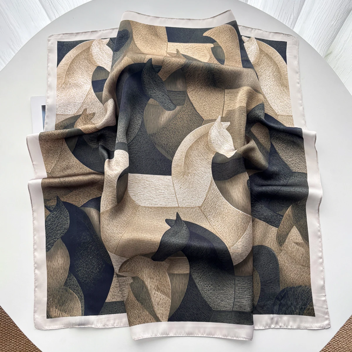 Damen Quadratischer Luxus-Seidenschal, Elegantes Design-Print-Stirnband, Kleine Haarschals, Damen-Taschentuch, Bandana – Detail 2