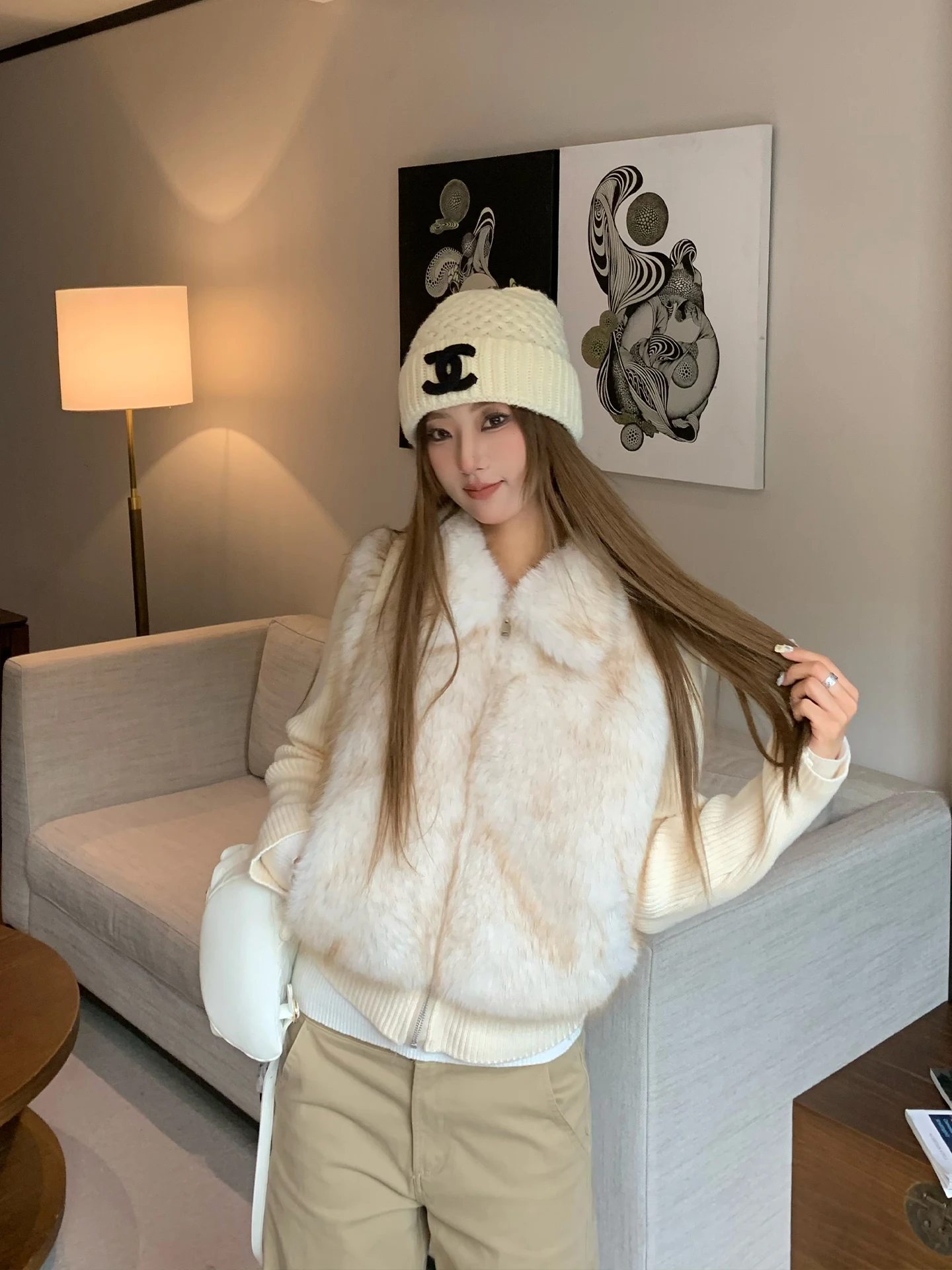 

Detachable Knitted Sleeve Fur Trimmed Outerwear Women's Winter Eco-Friendly Fur Polyester Fiber Long Sleeve Slim Fit Coat