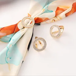 Simplicity Round Scarf Buckle Hollow Rhinestone Brooches Fashion Crystal Holder Silk Shawl Buckle Ring Scarf Jewelry Gift