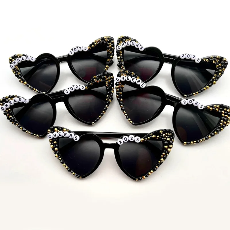 1pcs Cheers 2025 Rhinestone White Black Heart Sunglasses happy New Year Eve Party gift Present Accessory Decoration Photo Props