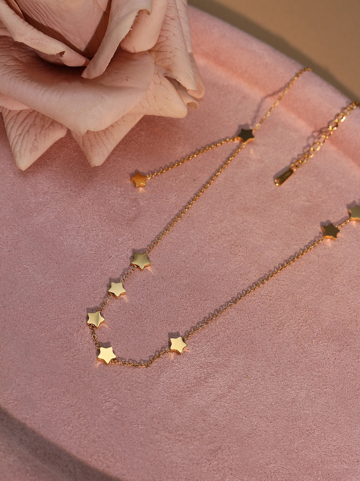 Stainless Steel Five-Pointed Star Meteor Necklace. Women's Jewelry Gifts Wholesale.