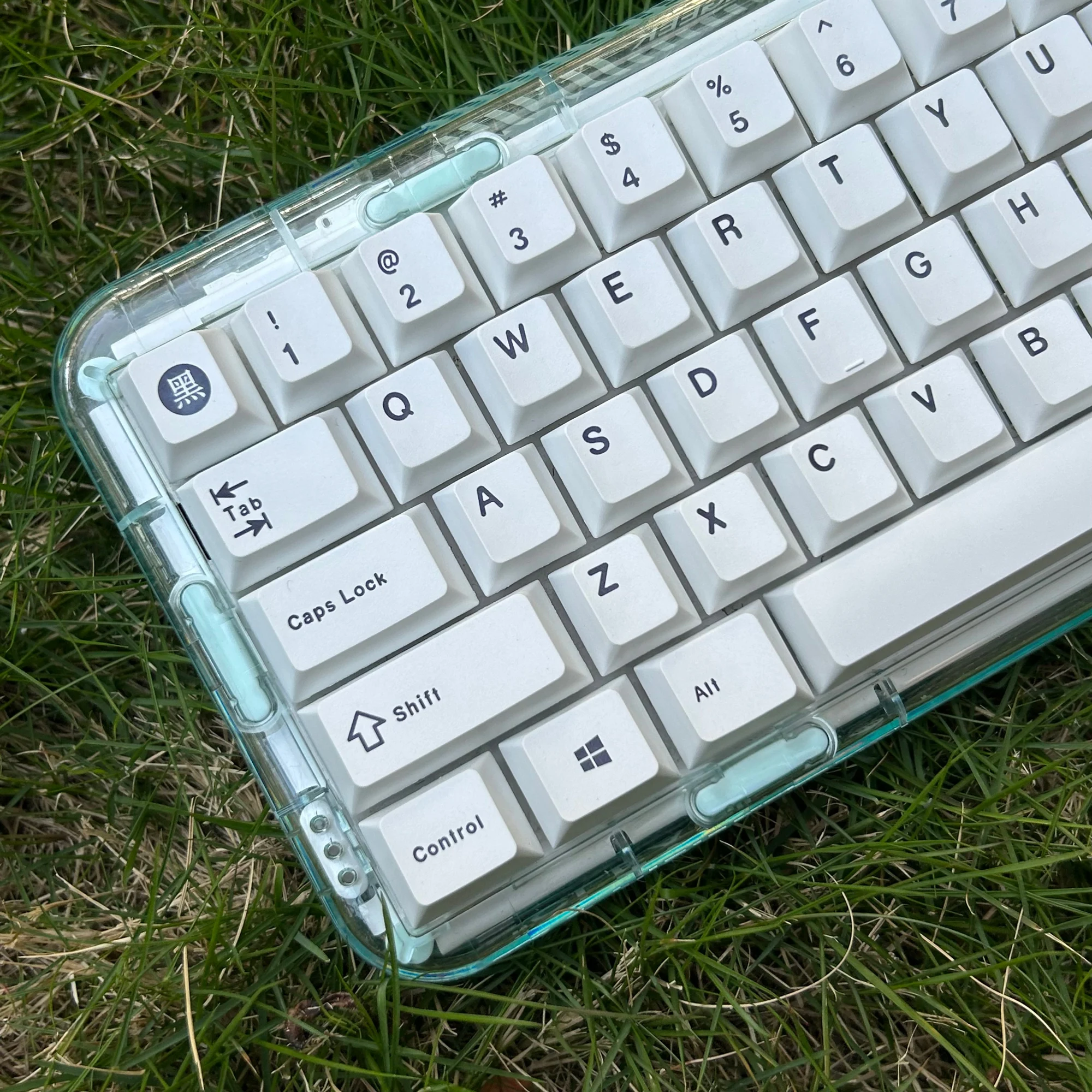 Minimalista Branco Inglês Keycaps, Dye-Sub Cereja Perfil, 125 Chaves, Material PBT, Em estoque