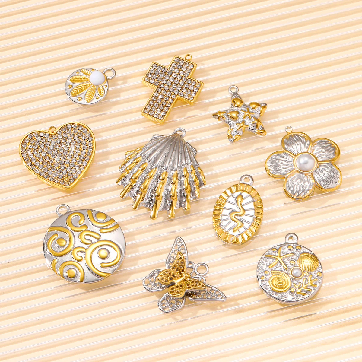 3pcs/Lot Stainless Steel Two Tone Love Heart Cross Diy Charms Starfish Butterfly Snake Pendants Women Leaf Flower Jewelry