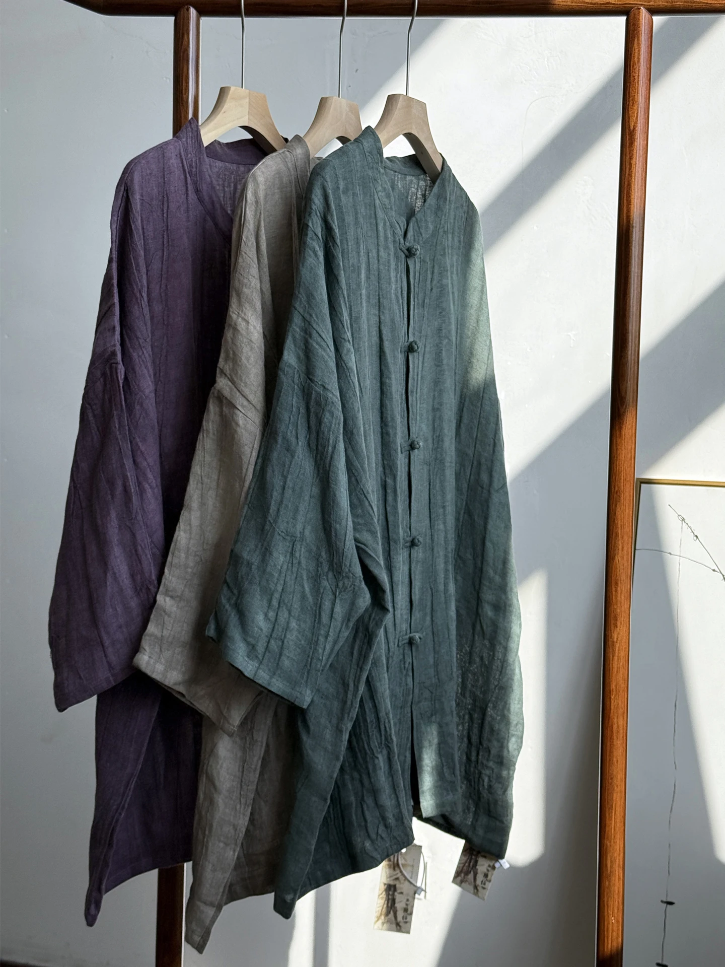 

Xinhen Spring Summer Textured Pleated Linen Tai Chi Dance Sun Protection Top Middle Length Zen Sle Button up Chinese Trad...