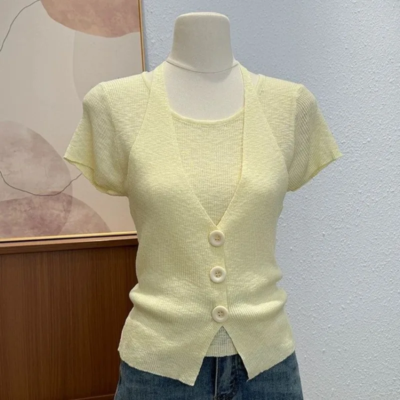 2026 Summer New V-neck T-shirt Women False Two-piece Knitted Short Sleeves Top Korean Fashion Solid Color T-shirts for Women