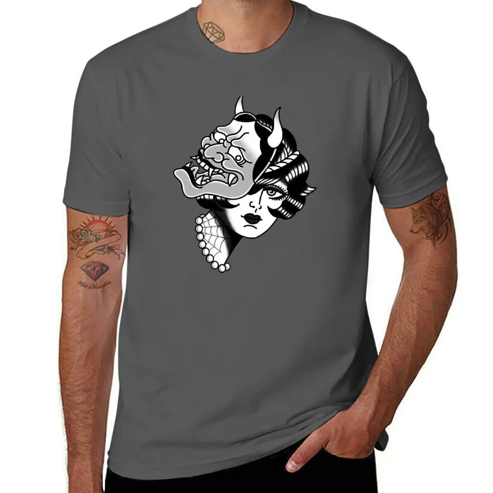 

Beautiful lady Tattoo White Black Hannya Mask and with T-Shirt Labor Work Casual T-Shirt