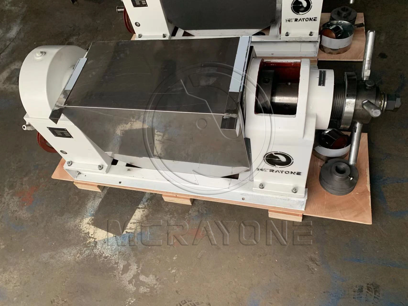 آلة صنع زيت الطبخ شبه الأوتوماتيكية بالضغط البارد لآلة زيت بذور عباد الشمس واللوز وجوز الهند والكتان