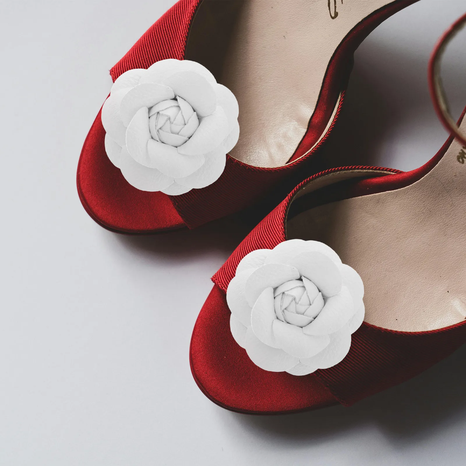 2Pcs Removable Rose Shape Shoe Buckles Faux Decorative Clip on Shoe Jewelry for Women High Heel Sandal Boot Flower