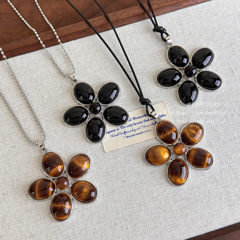 Resin Petal Flower Pendant Long Sweater Necklace Versatile Sweet Cool Edgy Daily Wear For Women Lightweight Premium Accessories