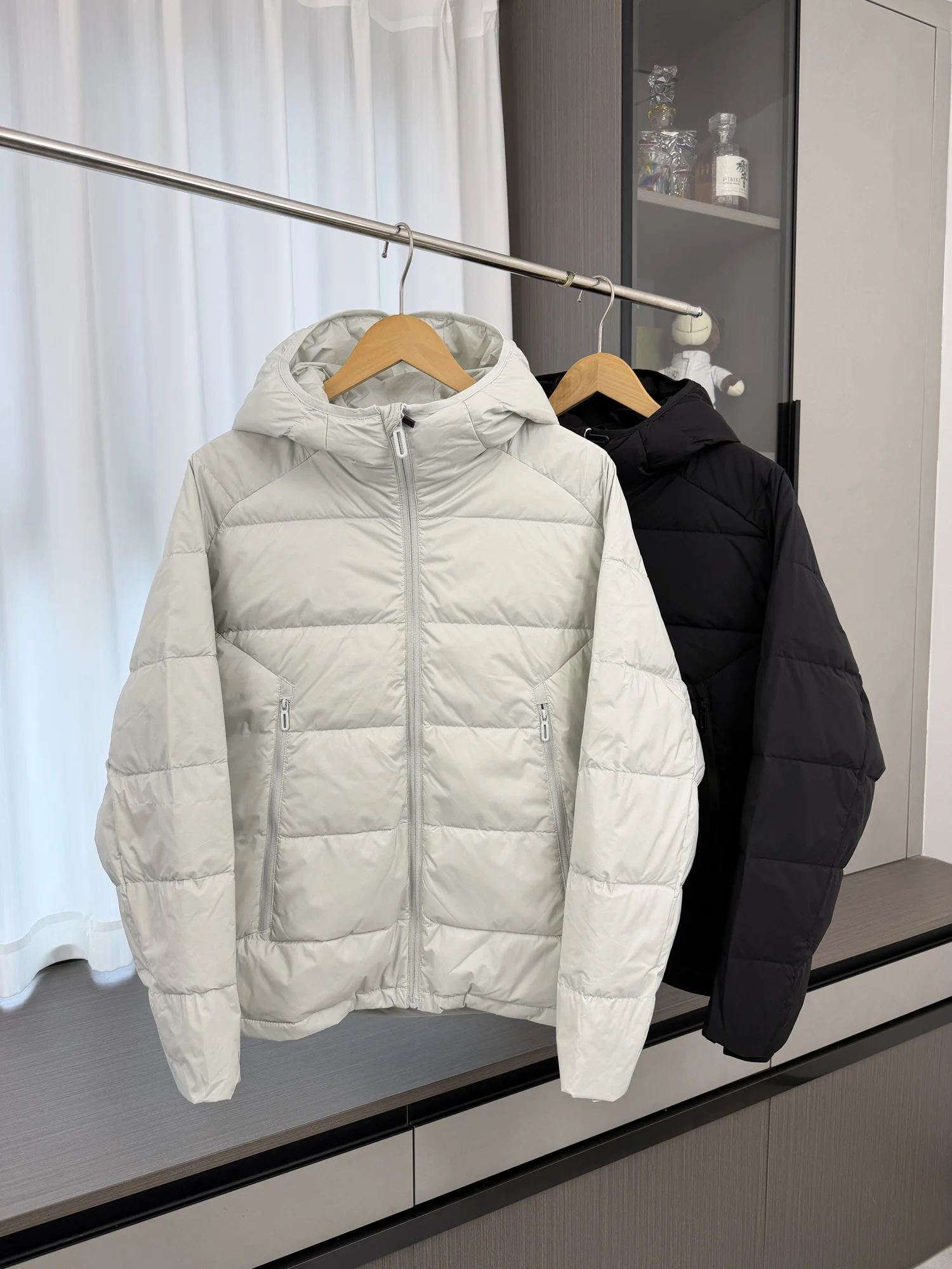 

Легкая ветрозащитная повседневная куртка с капюшоном из серии Outdoor для осени и зимы, универсальная модель для мужчин и женщин